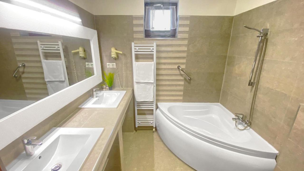 Bajor Panzio Buek-Buekfuerdo, Adults Friendly 12 Plus Экстерьер фото